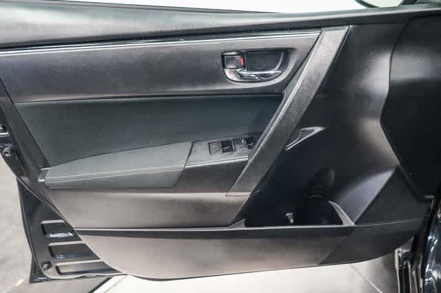 Thumbnail: 2018 Toyota Corolla - 21