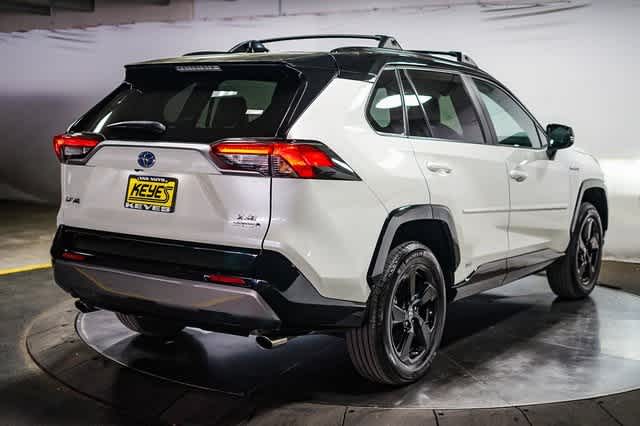 Thumbnail: 2019 Toyota RAV4 - 10