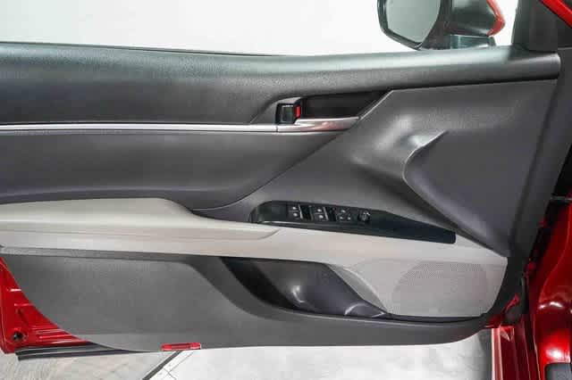 Thumbnail: 2020 Toyota Camry - 22