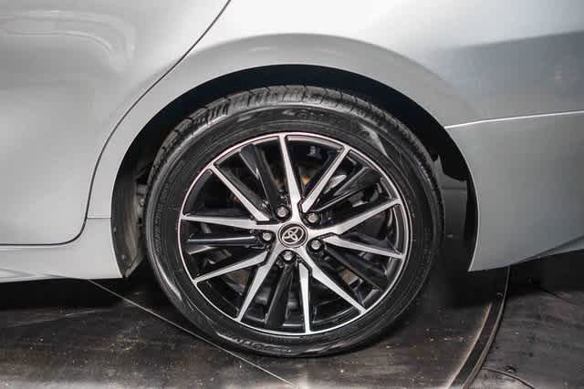 Thumbnail: 2023 Toyota Camry - 10