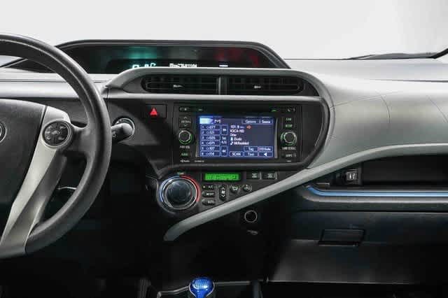 Thumbnail: 2012 Toyota Prius c - 13