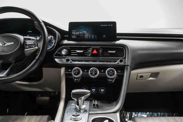 Thumbnail: 2023 Genesis G70 - 13