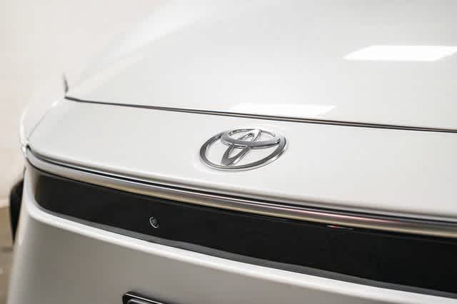 2024 Toyota bZ4X Limited 9