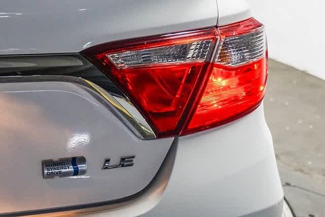 Thumbnail: 2017 Toyota Camry - 12