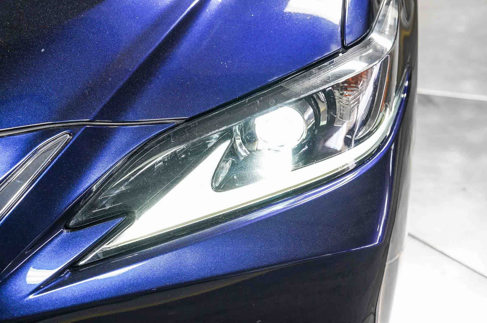 Thumbnail: 2019 Lexus ES - 7