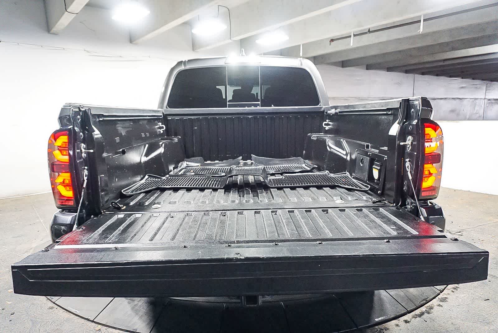 Thumbnail: 2019 Toyota Tacoma - 27