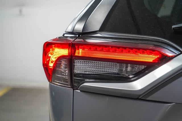 Thumbnail: 2021 Toyota RAV4 - 11