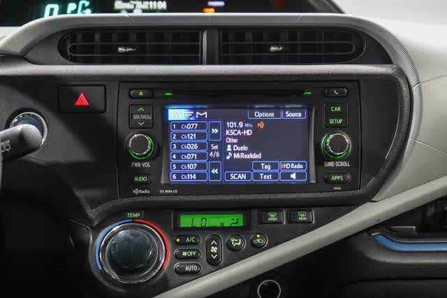 Thumbnail: 2012 Toyota Prius c - 14