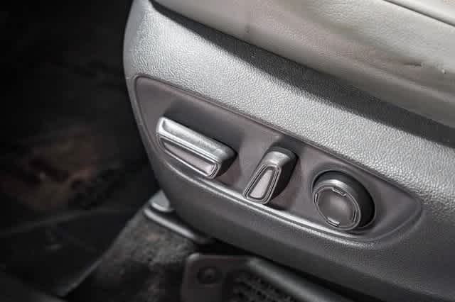 Thumbnail: 2021 Toyota Sienna - 25