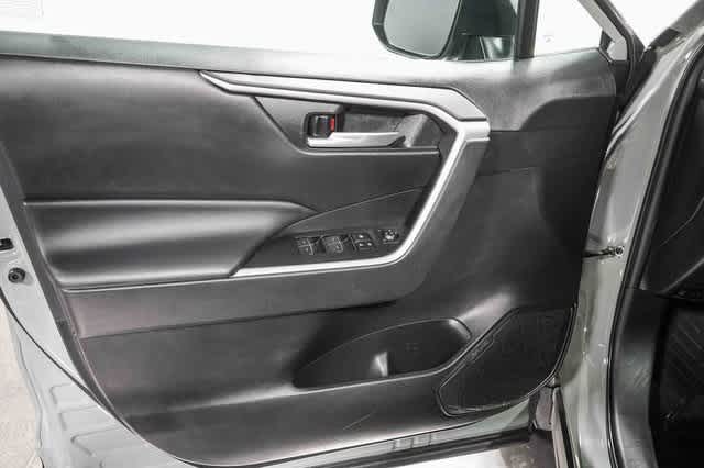 Thumbnail: 2023 Toyota RAV4 - 22