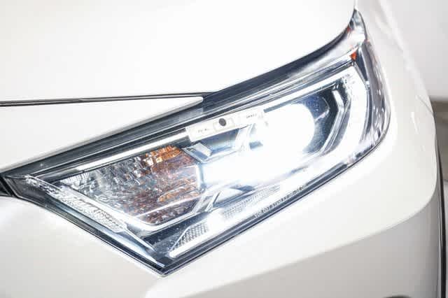 Thumbnail: 2021 Toyota RAV4 - 7
