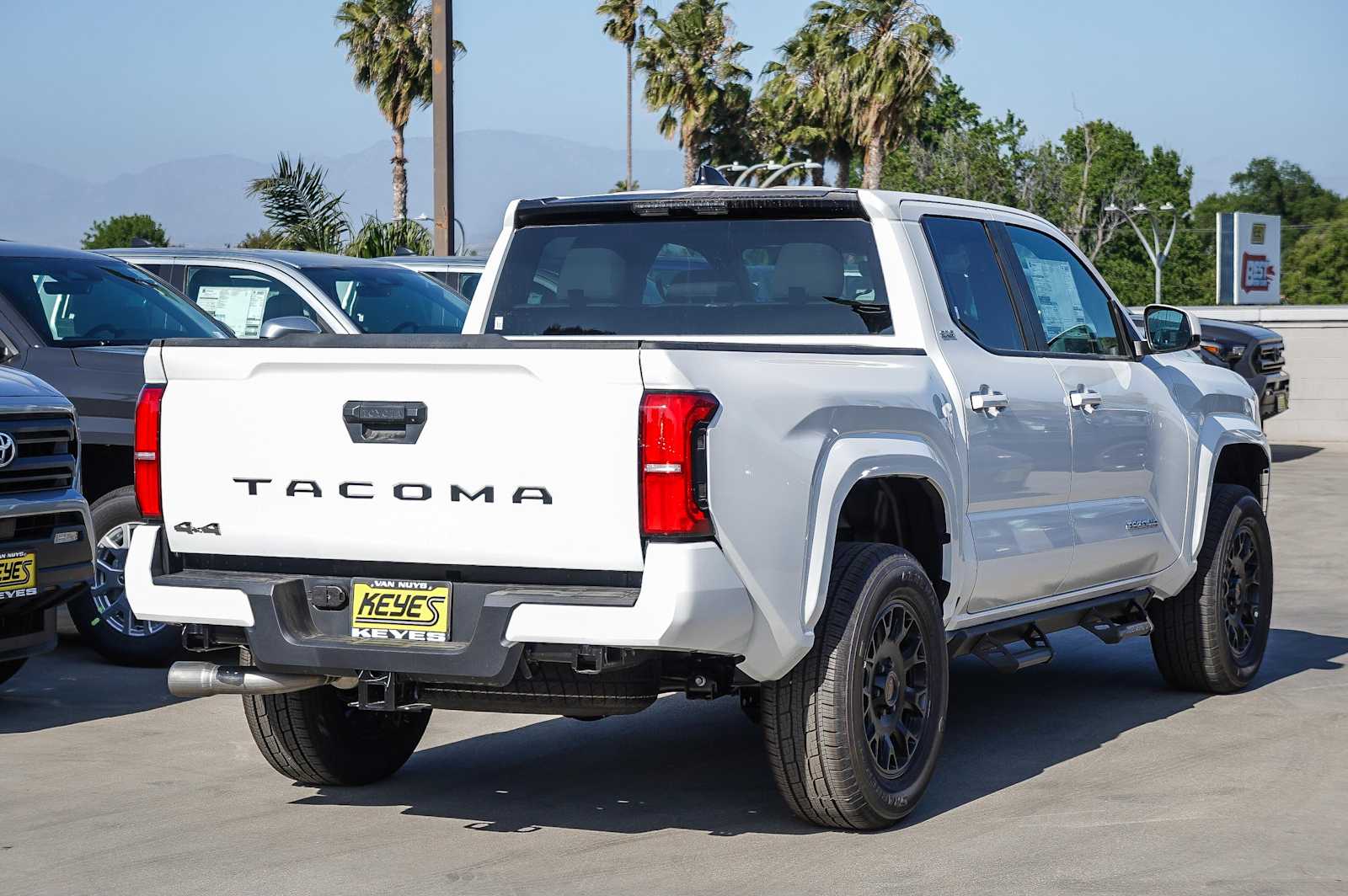 2025 Toyota Tacoma SR5 4