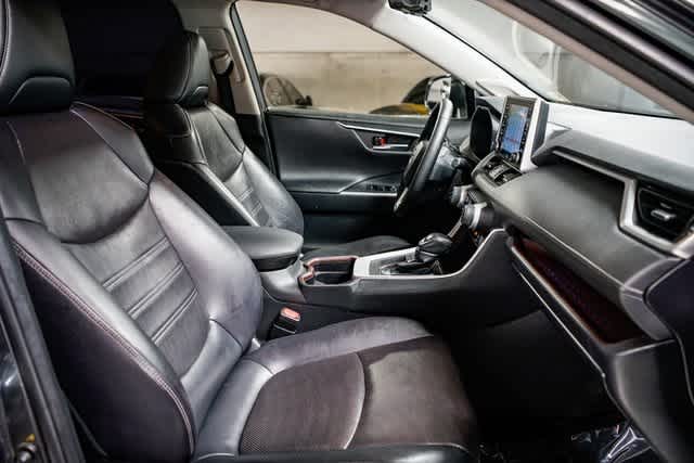 Thumbnail: 2019 Toyota RAV4 - 17