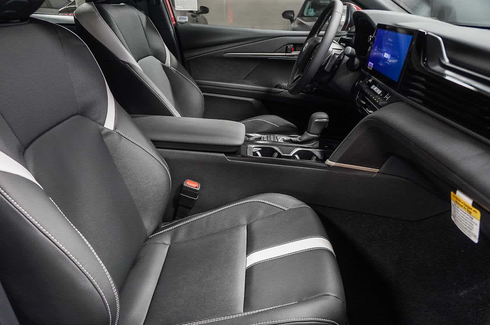 Thumbnail: 2025 Toyota Camry - 17