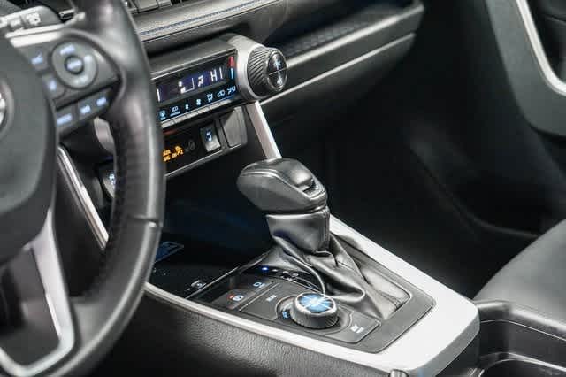 Thumbnail: 2021 Toyota RAV4 - 25