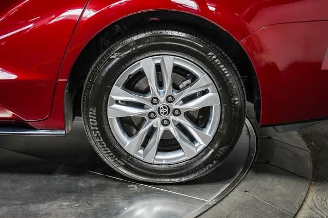 Thumbnail: 2024 Toyota Sienna - 11