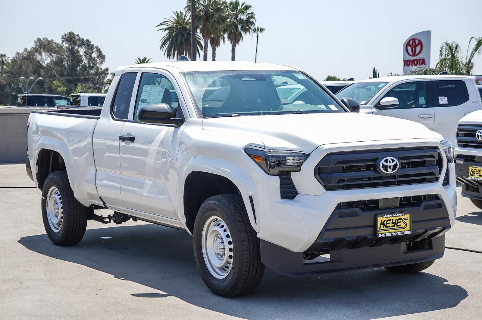 Thumbnail: 2025 Toyota Tacoma - 3