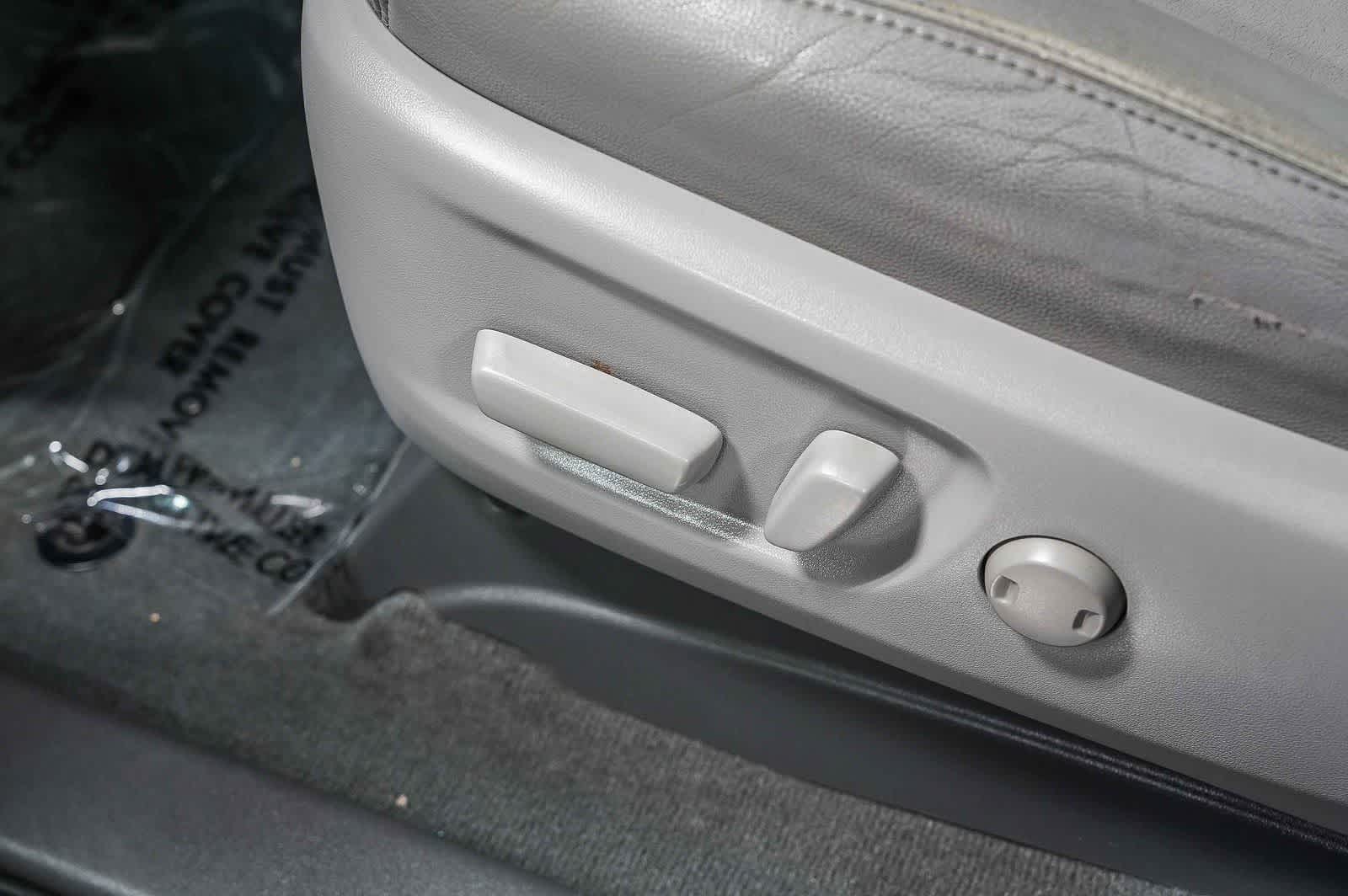 Thumbnail: 2020 Toyota Sienna - 23