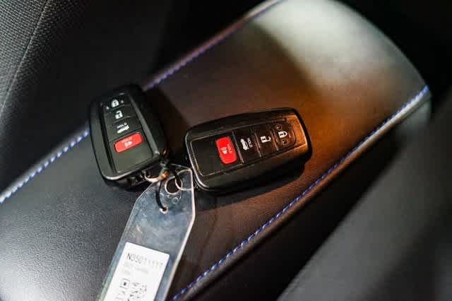 Thumbnail: 2022 Toyota Corolla - 32