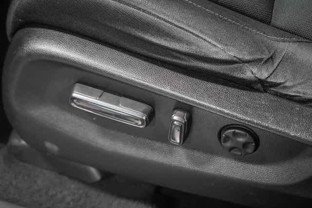 Thumbnail: 2019 Honda CR-V - 23
