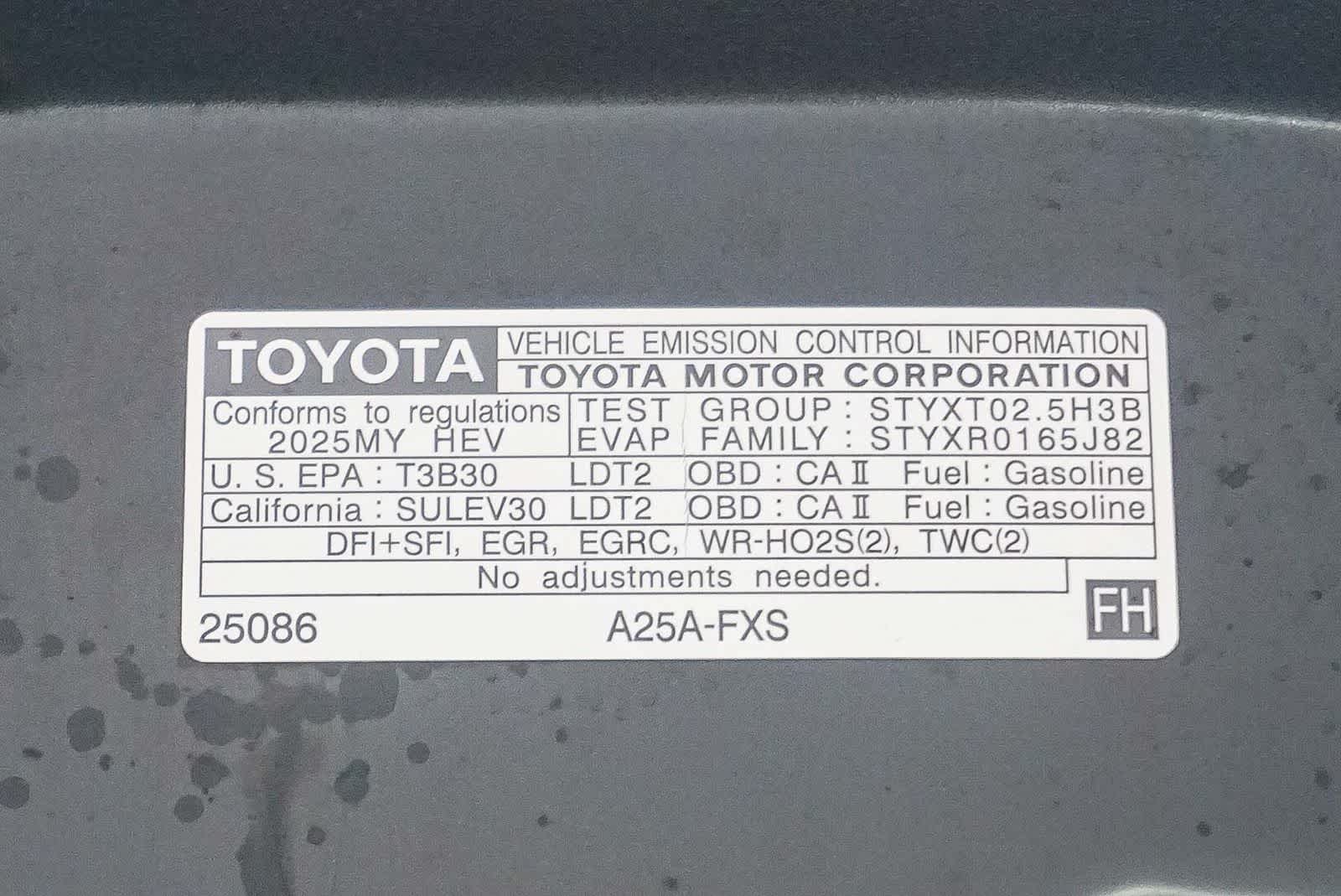 Thumbnail: 2025 Toyota RAV4 - 31