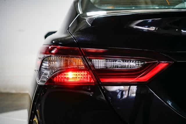 Thumbnail: 2023 Toyota Camry - 10