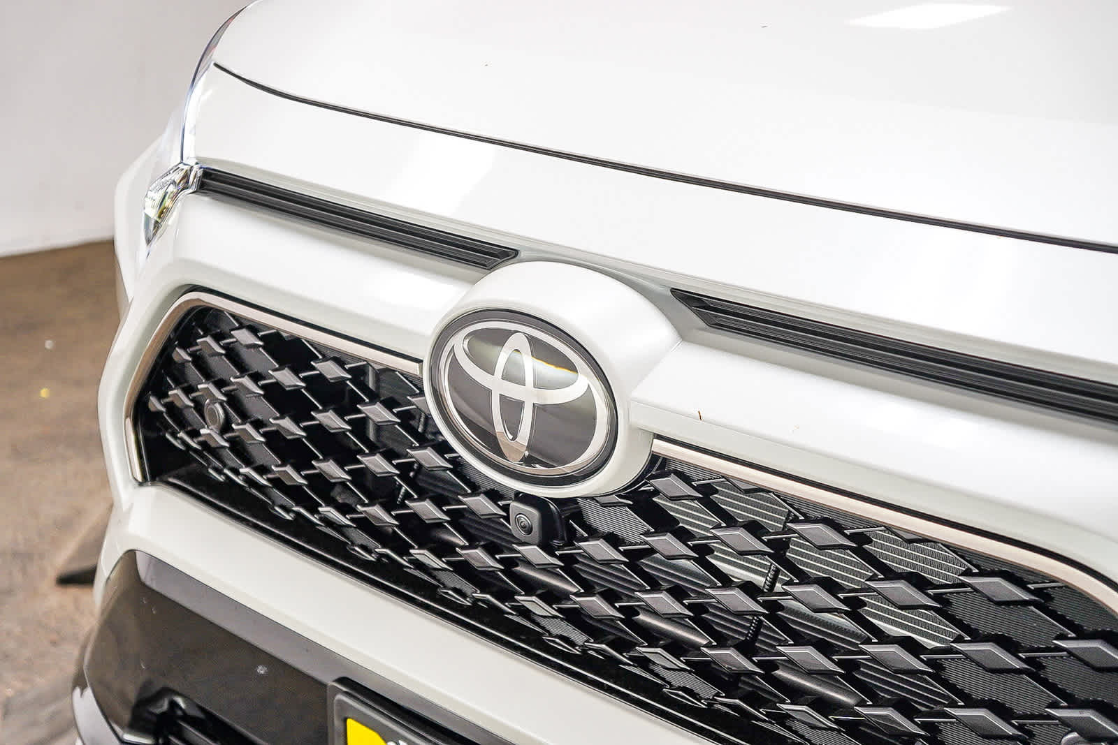 Thumbnail: 2025 Toyota RAV4 - 8