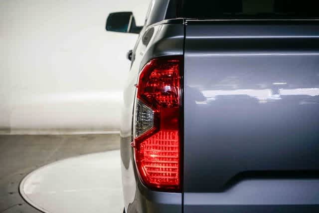 Thumbnail: 2018 Toyota Tundra - 9