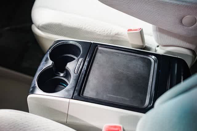 Thumbnail: 2012 Toyota Sienna - 24