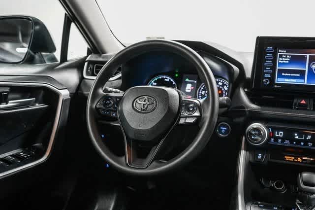 Thumbnail: 2021 Toyota RAV4 - 16