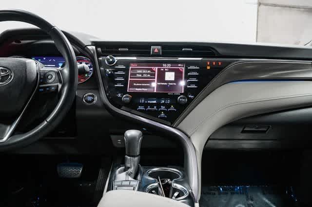 2019 Toyota Camry XSE 14