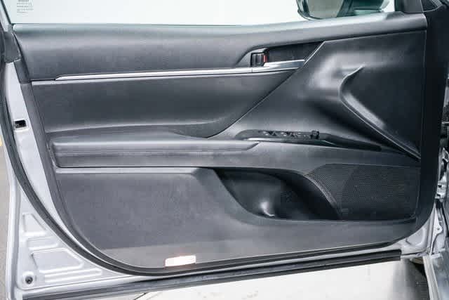 Thumbnail: 2019 Toyota Camry - 18