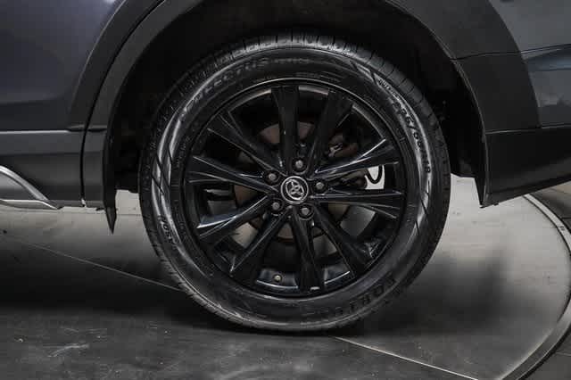 2018 Toyota RAV4 Adventure 11