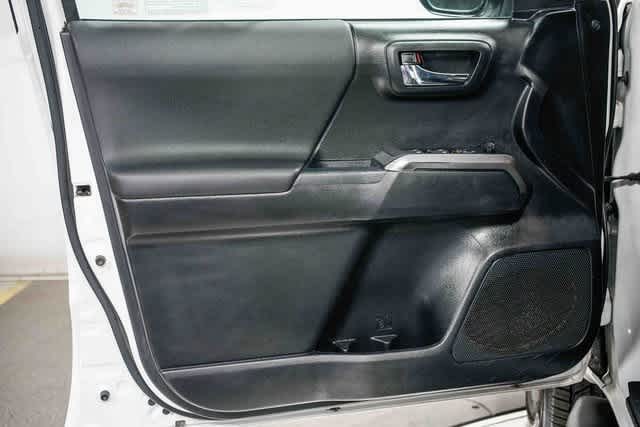 Thumbnail: 2020 Toyota Tacoma - 18