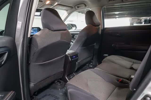 Thumbnail: 2022 Toyota Highlander - 18