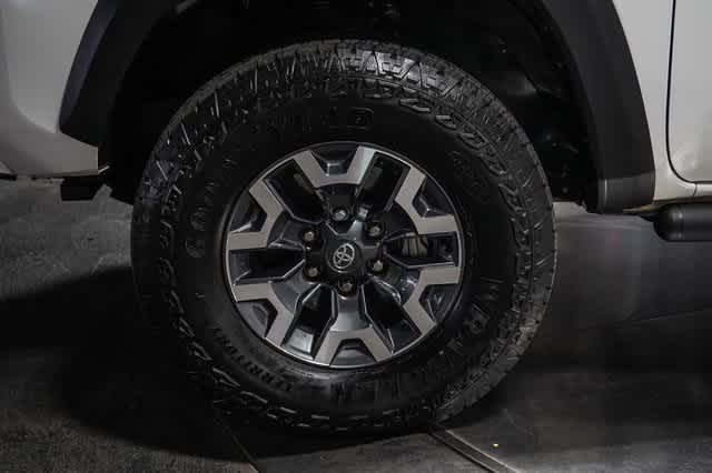 Thumbnail: 2023 Toyota Tacoma - 9