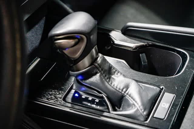 Thumbnail: 2025 Lexus ES - 21