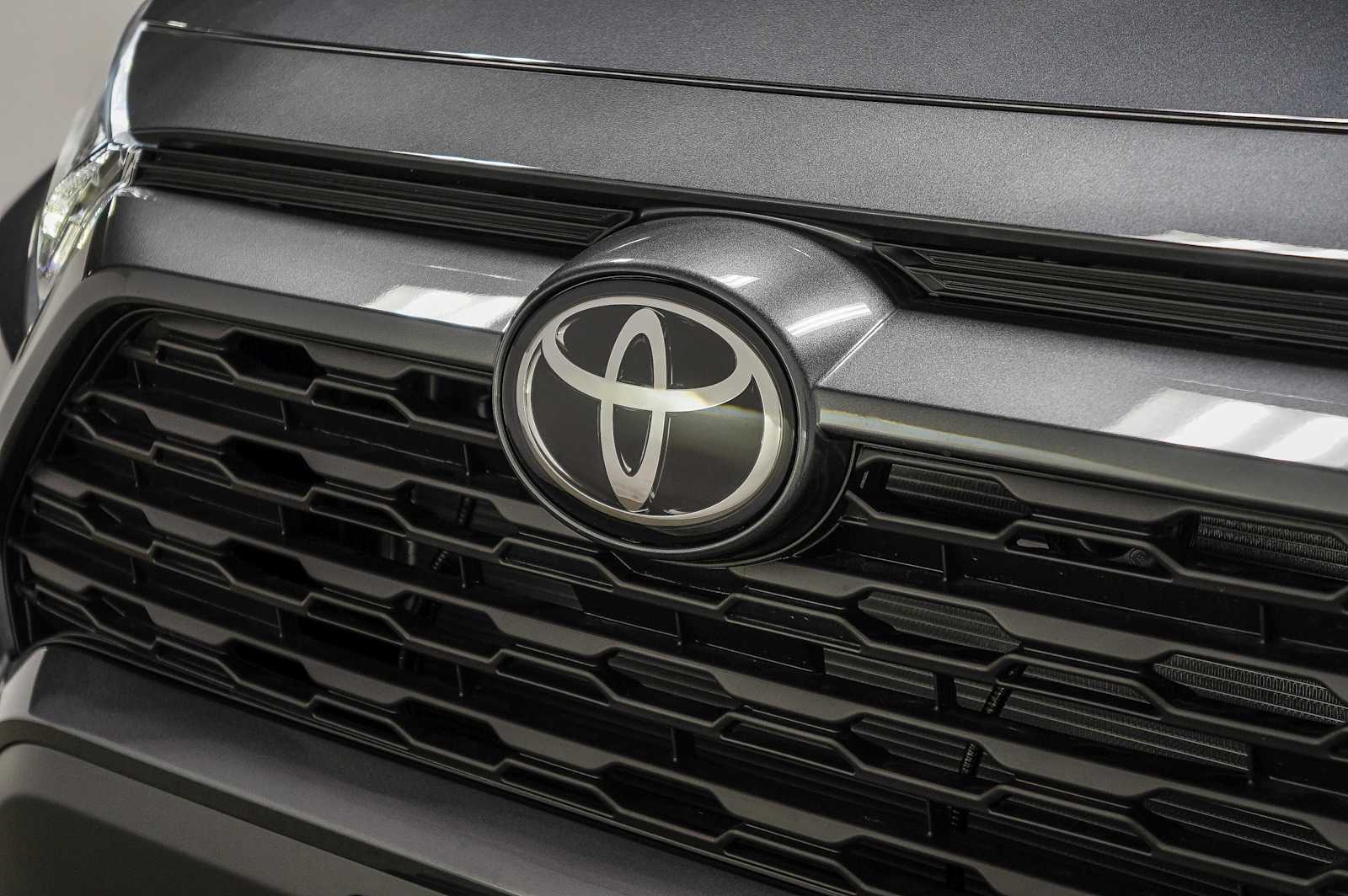 Thumbnail: 2025 Toyota RAV4 - 9