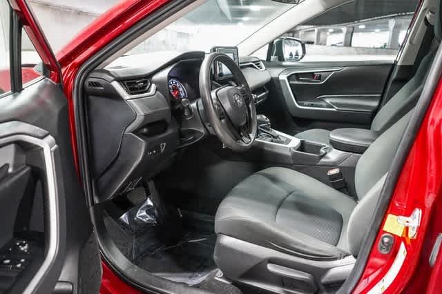 2022 Toyota RAV4 LE 17