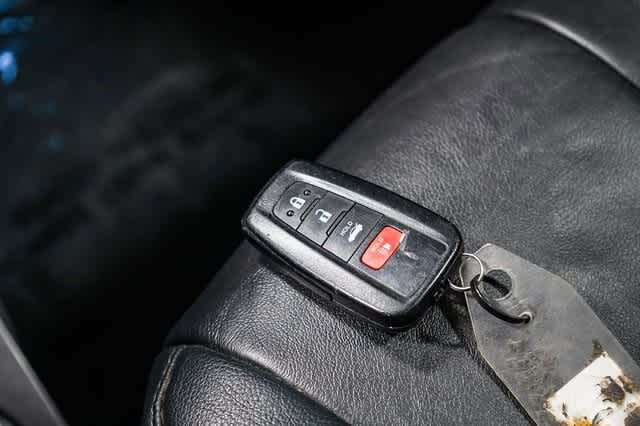 Thumbnail: 2019 Toyota Camry - 30