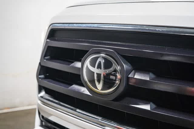 2022 Toyota Tacoma SR5 9