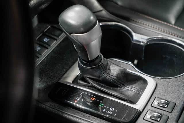 Thumbnail: 2019 Toyota Highlander - 21
