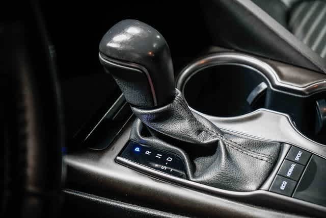 Thumbnail: 2023 Toyota Camry - 20