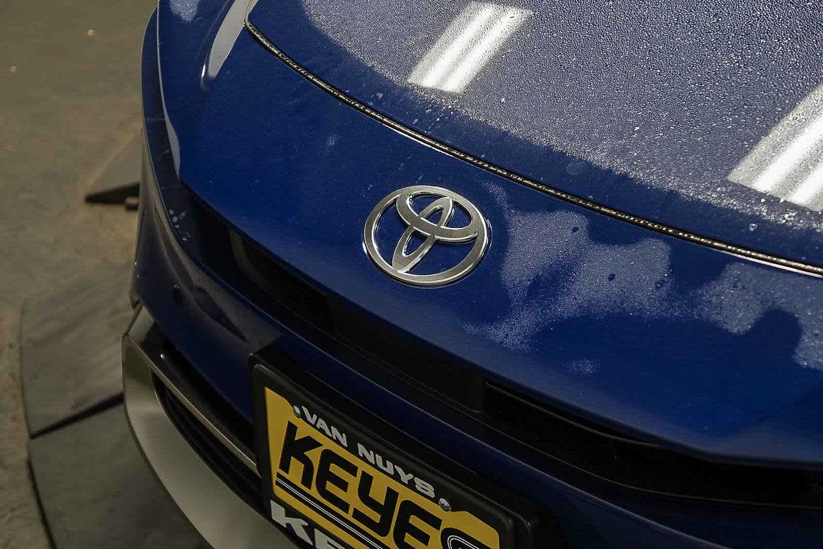 Thumbnail: 2026 Toyota Prius - 9