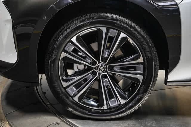 2024 Toyota bZ4X Limited 10
