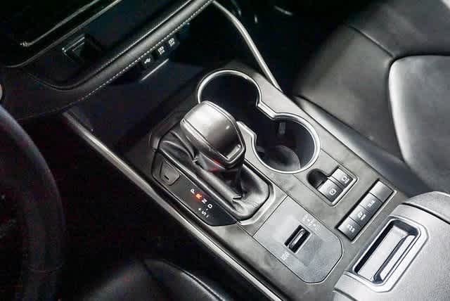 Thumbnail: 2021 Toyota Highlander - 24