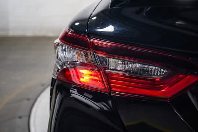 Thumbnail: 2023 Toyota Camry - 12