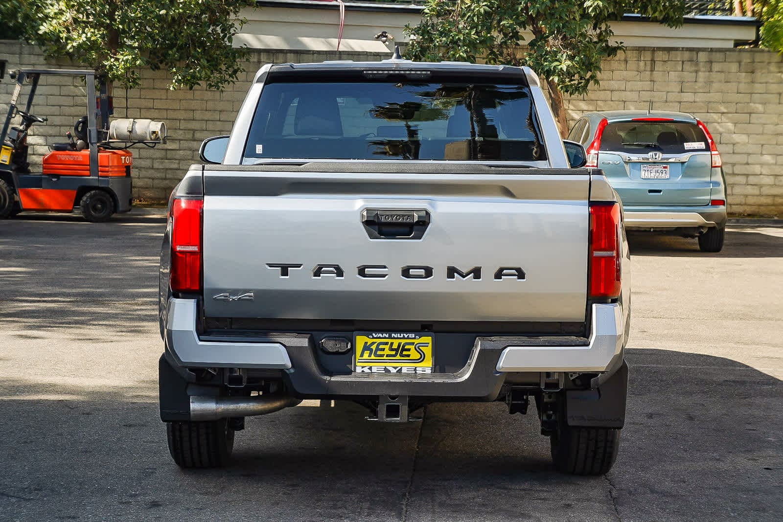 Thumbnail: 2025 Toyota Tacoma - 18