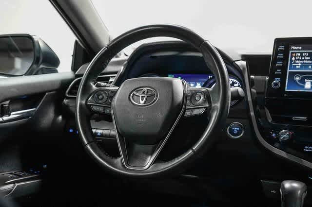Thumbnail: 2022 Toyota Camry - 16