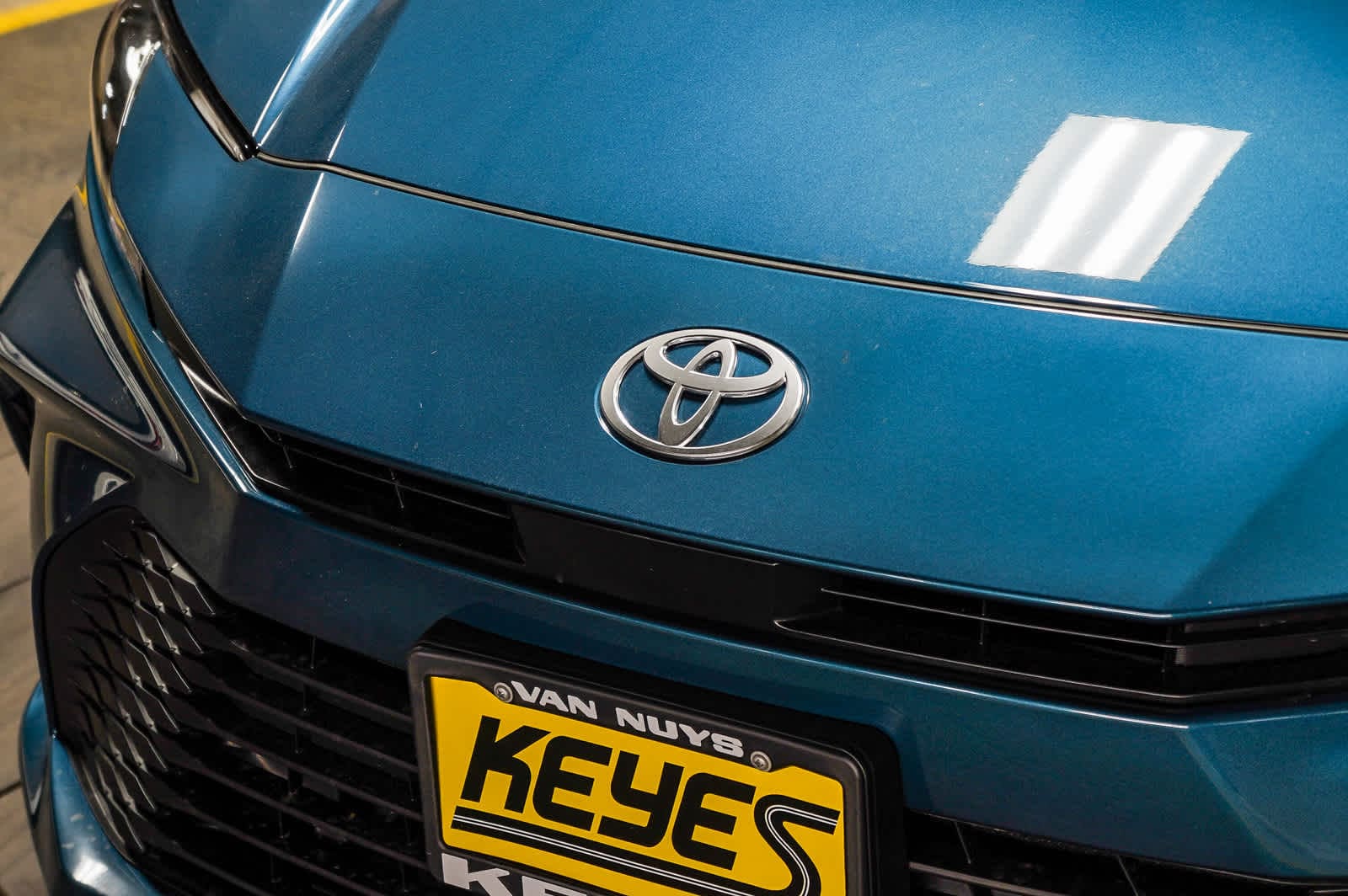 Thumbnail: 2025 Toyota Camry - 8